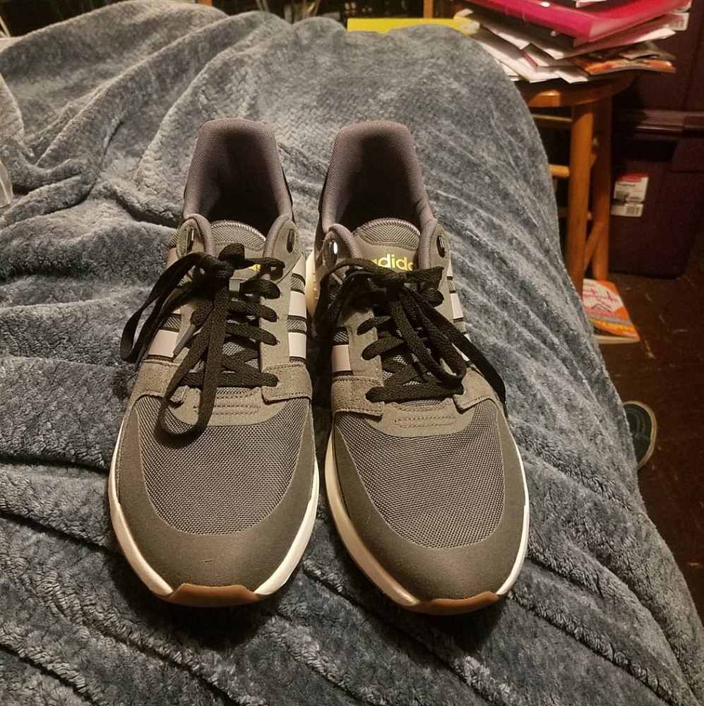 Shoes - Picture 2 of 3